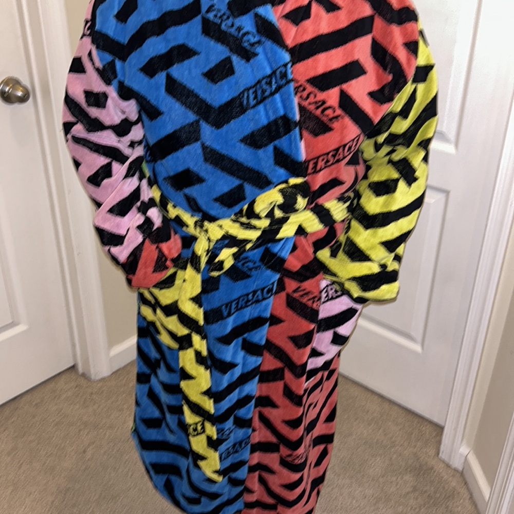 Versace Robe - Picture 3 of 3